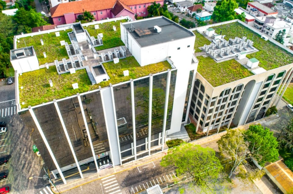 La influencia de la arquitectura verde en la ventilación de edificios de altura